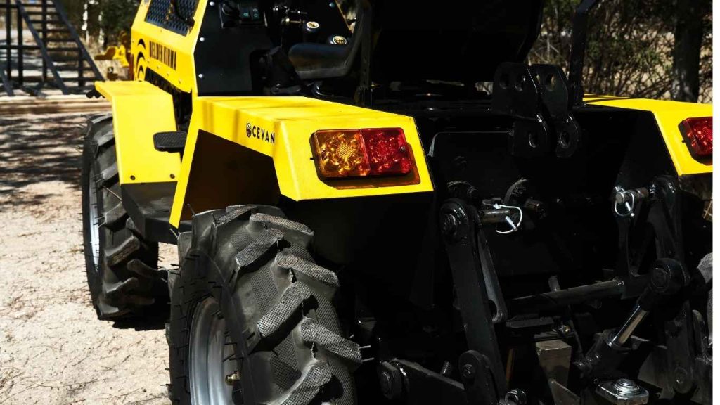 CEVAN 24 Hp 4×4 Benzinli