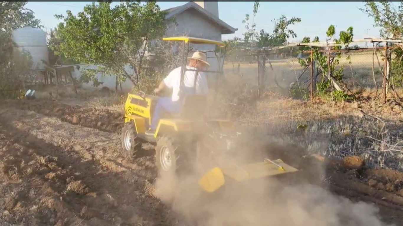 CEVAN belden kırmalı mini bahçe traktörü 18–24 HP 4x4